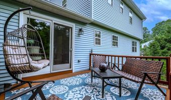 89 Candlewood Lake Rd, Brookfield, CT 06804