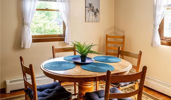 21 Annandale Ter, Newport, RI 02840