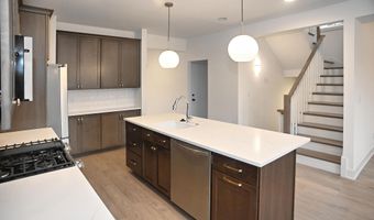 5 W Golfwood Rd, Beverly Shores, IN 46301