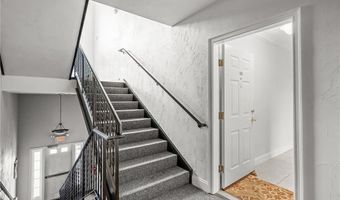 200 Roger Williams Ave 109, East Providence, RI 02916