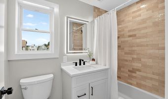 29 W 9TH St, Bayonne, NJ 07002