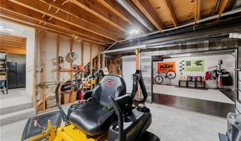 3401 N 154th St, Basehor, KS 66007