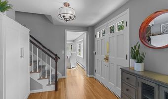 75 Walnut Dr, East Greenwich, RI 02818