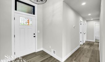 144 Channelsyde Dr, Algonac, MI 48001