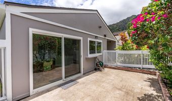 928 Hokulani St, Honolulu, HI 96825