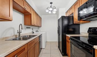 530 ORANGE Dr 11, Altamonte Springs, FL 32701