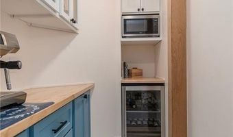 350 Shippee Rd, East Greenwich, RI 02818