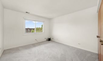 1025 S Fernandez Ave 4C, Arlington Heights, IL 60005