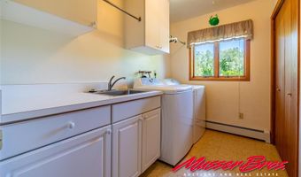 136 McCullough Dr, Cody, WY 82414