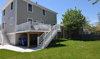 24 Stockholm St, Newport, RI 02840
