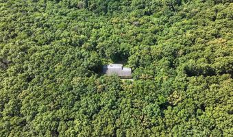 1074 Boone Woods Trl, Augusta, MO 63332