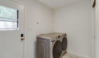 2214 Elkridge Dr, Camden, SC 29020