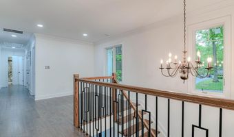 58 Fish Hawk Dr, Middletown, NJ 07748