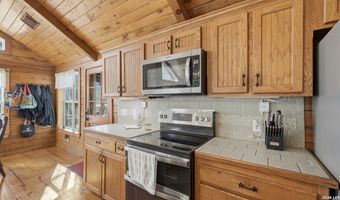 828 SHADY GROVE Ln, Adkins, TX 78101