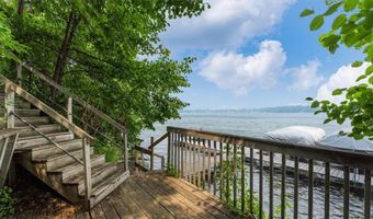 1308 Geneva Dr, Alexandria, MN 56308