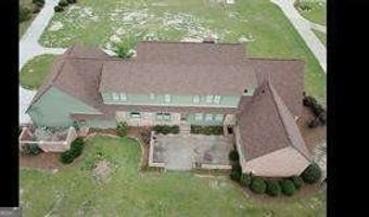 220 Lake Shore Dr, Alma, GA 31510