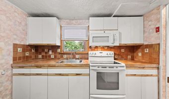 12 Hillside Ter, Amawalk, NY 10501