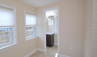 2441 N MCKINLEY St, Arlington, VA 22207