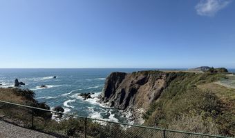 1305 MOORE St 402, Brookings, OR 97415