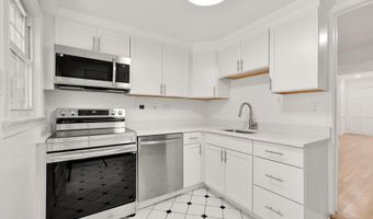 541 4TH St SE, Washington, DC 20003
