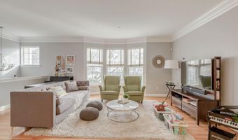 5112 KNAPP Pl, Alexandria, VA 22304