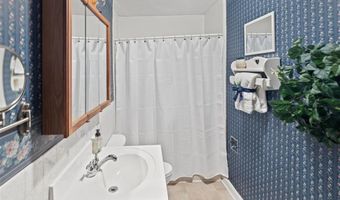 920 Danforth St, Alton, IL 62002