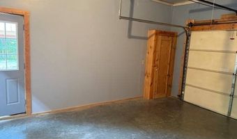 10311 Shady Ln, Birdseye, IN 47513