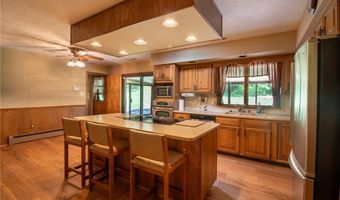 1341 Valley Dr, Akron, OH 44312