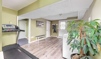 5 Emerald Dr, Alloway, NJ 07422