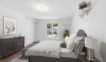 477 Ironwood Dr, Ballwin, MO 63011