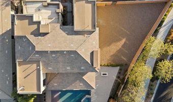 36 Hunting Horn Dr, Las Vegas, NV 89135