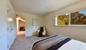 2318 Lakeview Dr, Santa Rosa, CA 95405