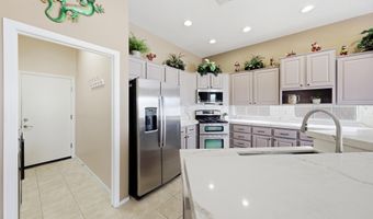 41630 N EMERALD LAKE Dr, Anthem, AZ 85086