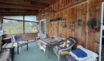 7 Howard Siding Ln, Abbot, ME 04406