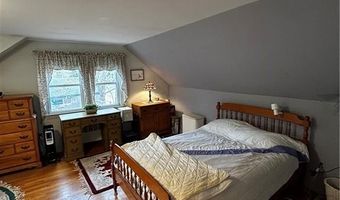 38 Houghton St, Barrington, RI 02806
