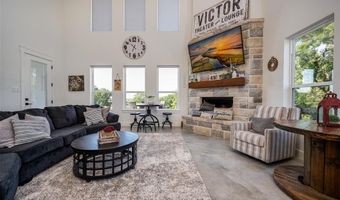 172 Cowan Xing, Alvord, TX 76225