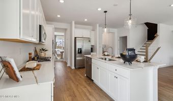 12 E Garfield Ave, Atlantic Highlands, NJ 07716