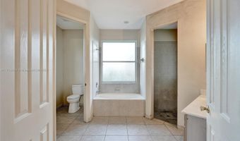 140 NE 7th St, Belle Glade, FL 33430