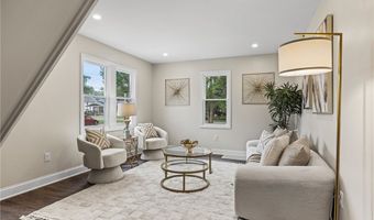 89 Center St, Evans, NY 14006