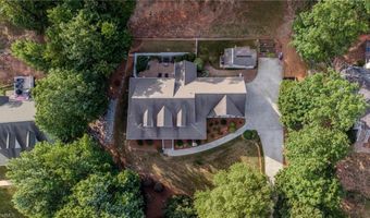 697 Graceland Dr, Asheboro, NC 27205