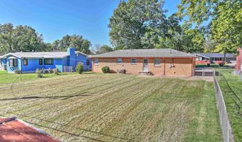 2202 Edgemont Dr, Arkansas City, KS 67005