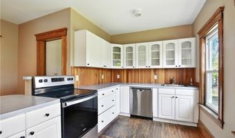 1 Arnold Ave, Newport, RI 02840