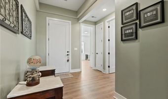 1592 Grayhawk Dr, Basehor, KS 66007