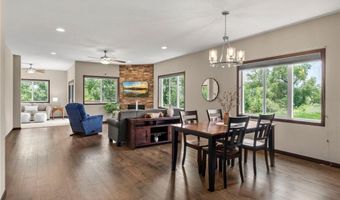 2726 11th Ave, Anoka, MN 55303