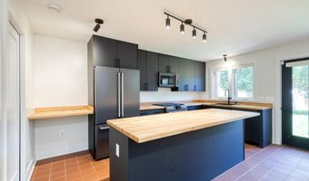 630 S PACA St, Baltimore, MD 21230