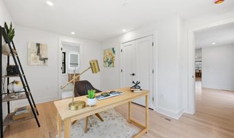 9200 CEDAR Ln, Bethesda, MD 20814