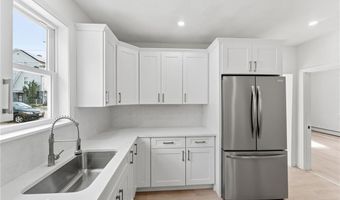 26 Alto St, Cranston, RI 02920