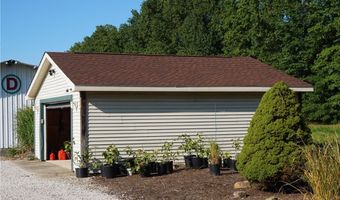 6019 New London Rd, Ashtabula, OH 44004