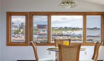 18 Beach Row, Narragansett, RI 02879