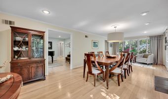 26 Buckboard Ln, Avon, CT 06001